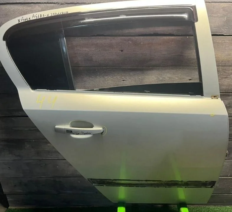 Дверь задняя правая Opel Astra H