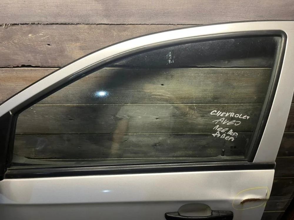Стекло передней левой двери Chevrolet Aveo