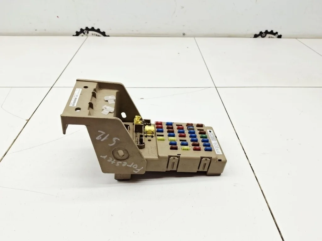 Блок предохранителей Subaru Forester S12, SH