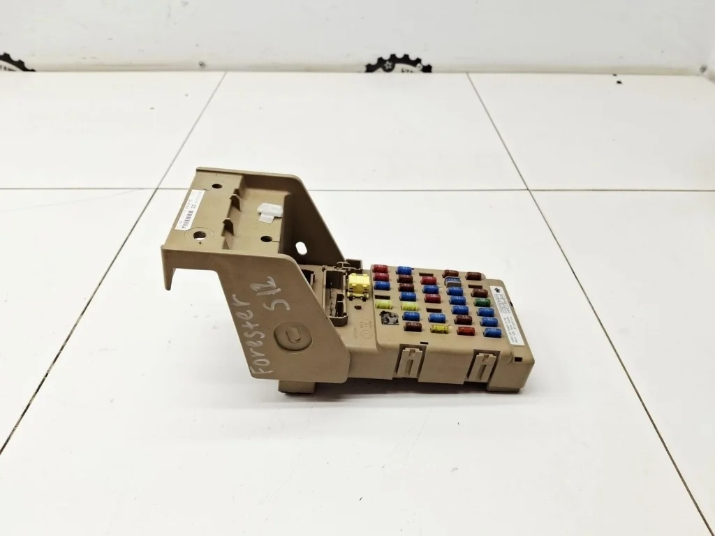 Блок предохранителей Subaru Forester S12, SH