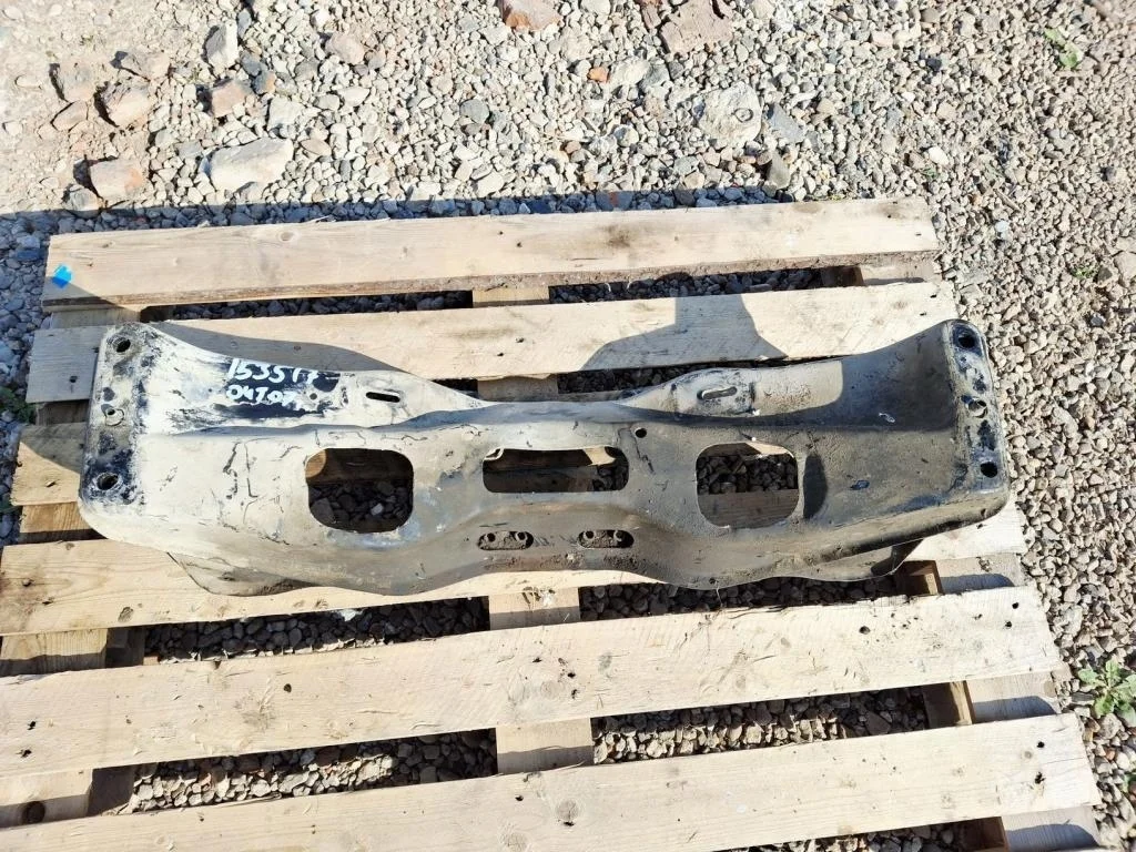 Подрамник Subaru Outback B13, BP