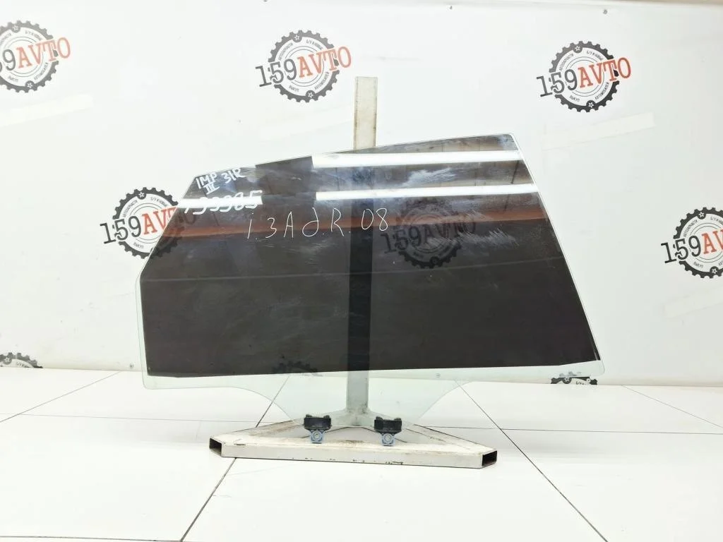 Стекло двери задней правой Subaru Impreza G12, GE, GH