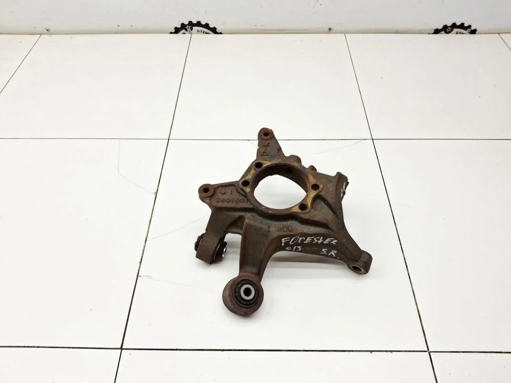 Кулак поворотный задний правый Subaru Forester S13, SJ