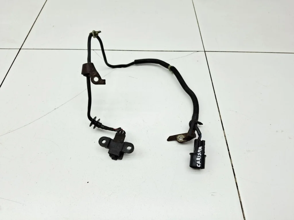 Датчик положения коленвала Mitsubishi Carisma DA