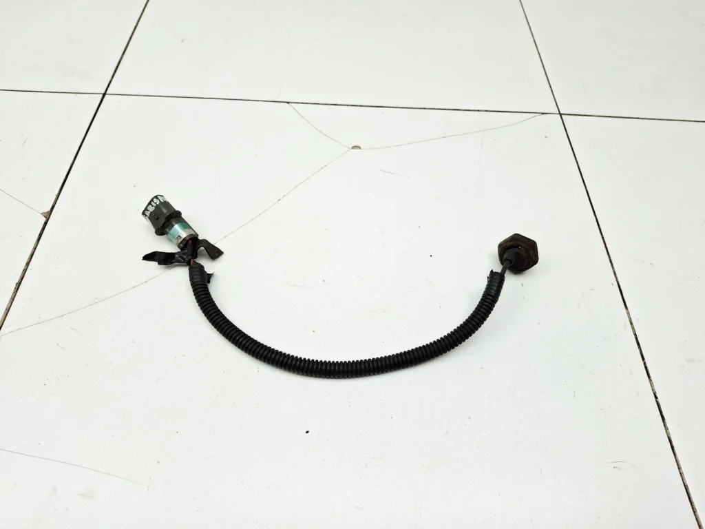 Датчик детонации Mitsubishi Carisma DA