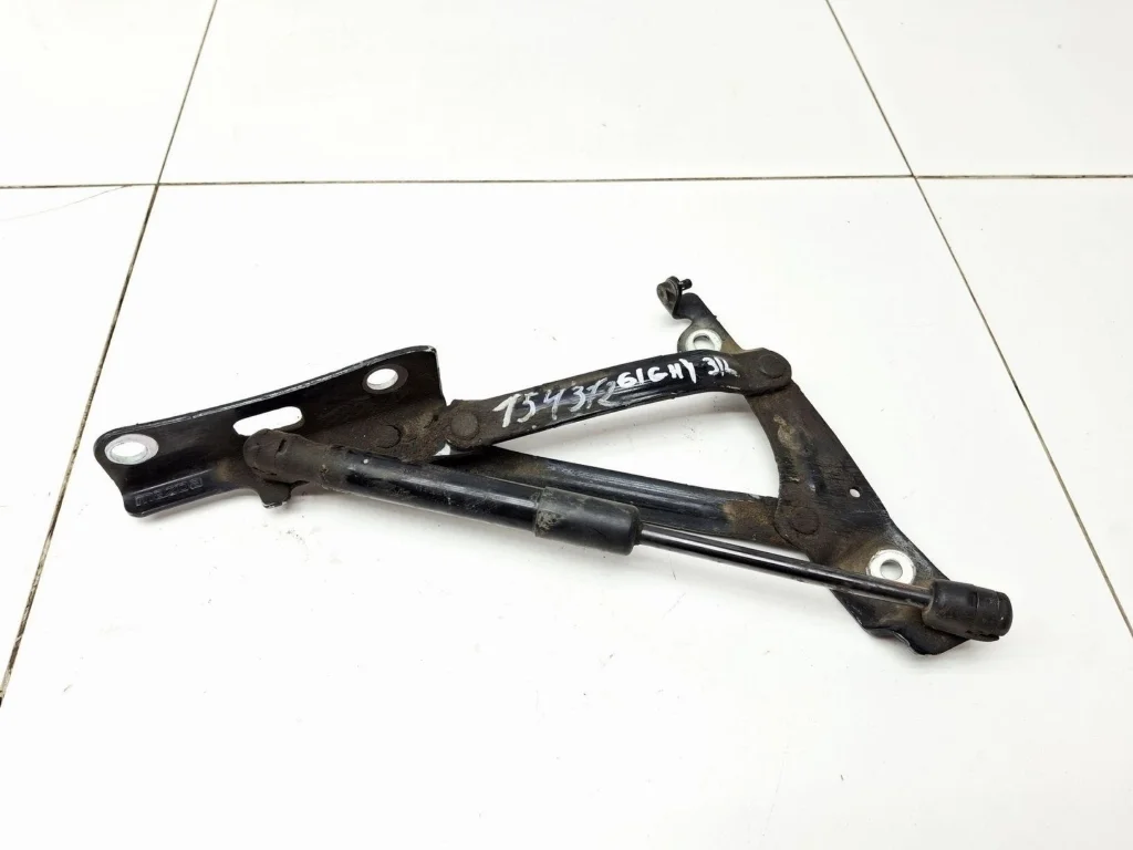 Петля крышки багажника Mazda 6 2009 GH