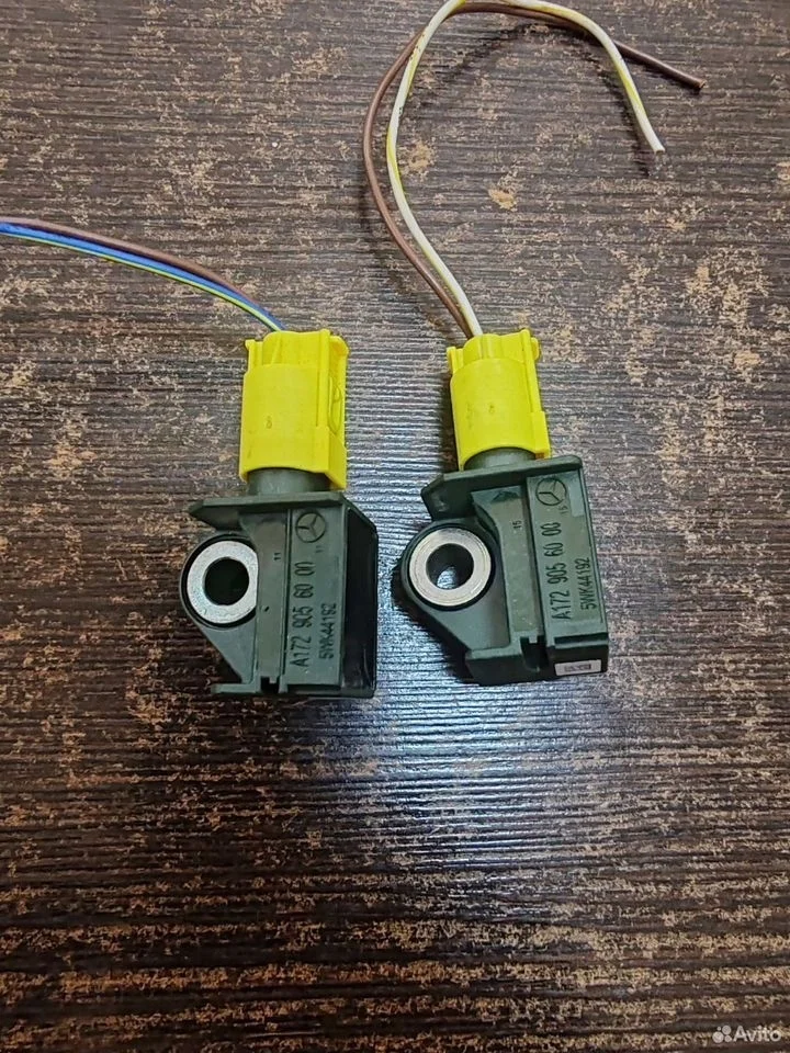 Датчик удара mercedes a1729056000