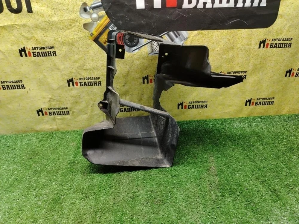 Дефлектор радиатора Lexus Lx570 2016 3291760080 URJ201 3URFE