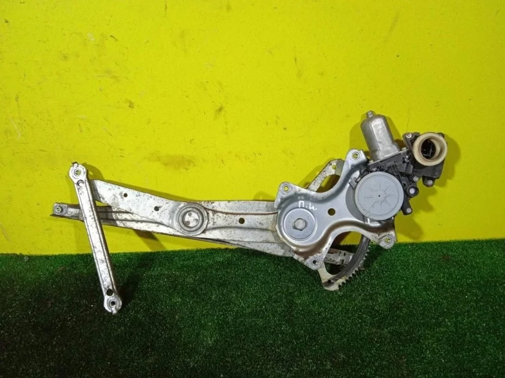 Стеклоподьемник Toyota Corolla 2010 6980212220 150 1ZRFE, передний левый
