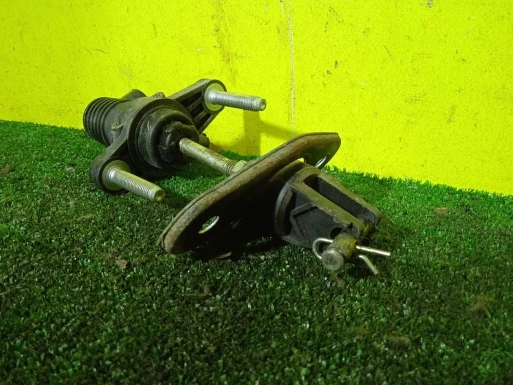 Цилиндр сцепления главный Toyota Corolla 2010 3142012030 150 1ZRFE