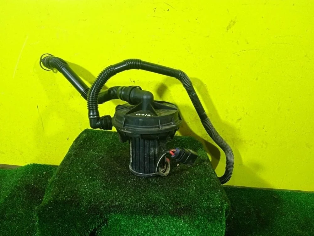 Насос воздушный Audi Q7 2016 079959231 4M CREC