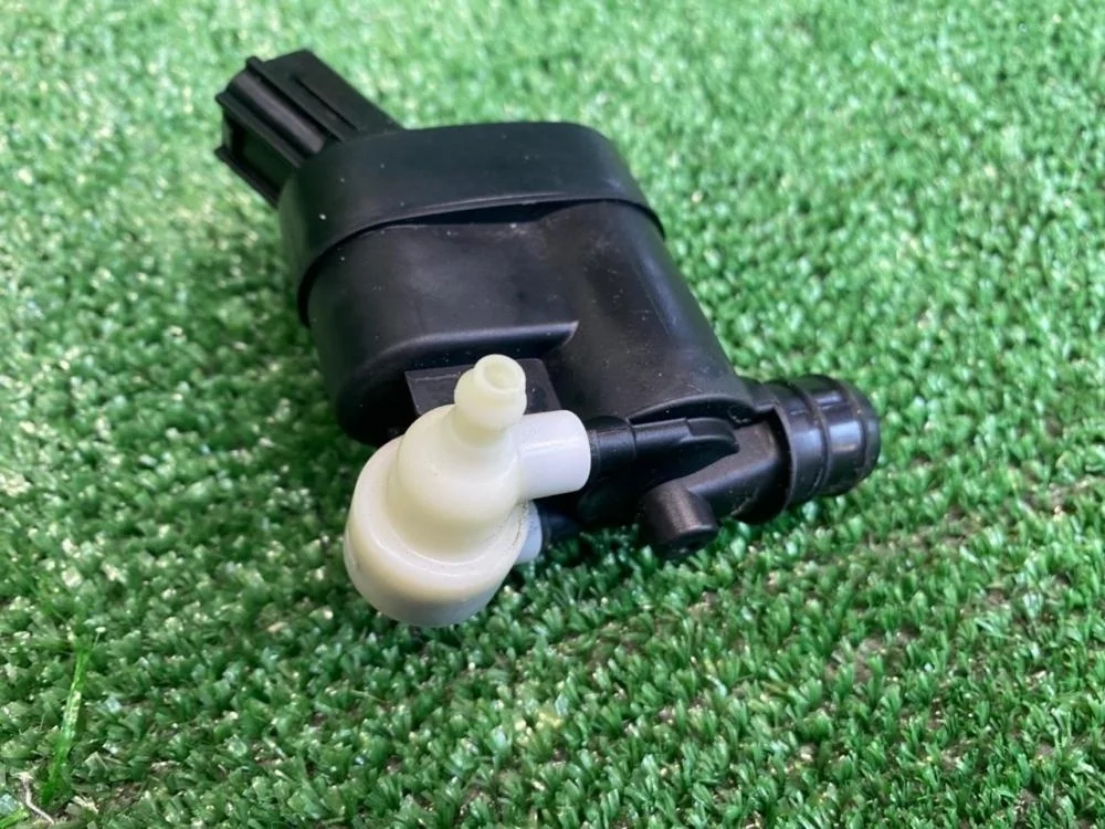 Насос омывателя Hyundai Santa Fe 2020 985102W500 TM D4HB