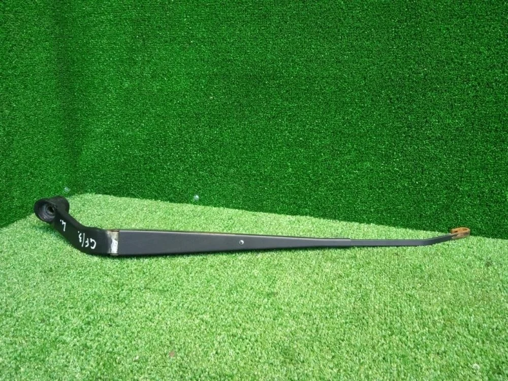 Поводок стеклоочистителя Mitsubishi Outlander 2012 8250A586 GF 4B11, левый