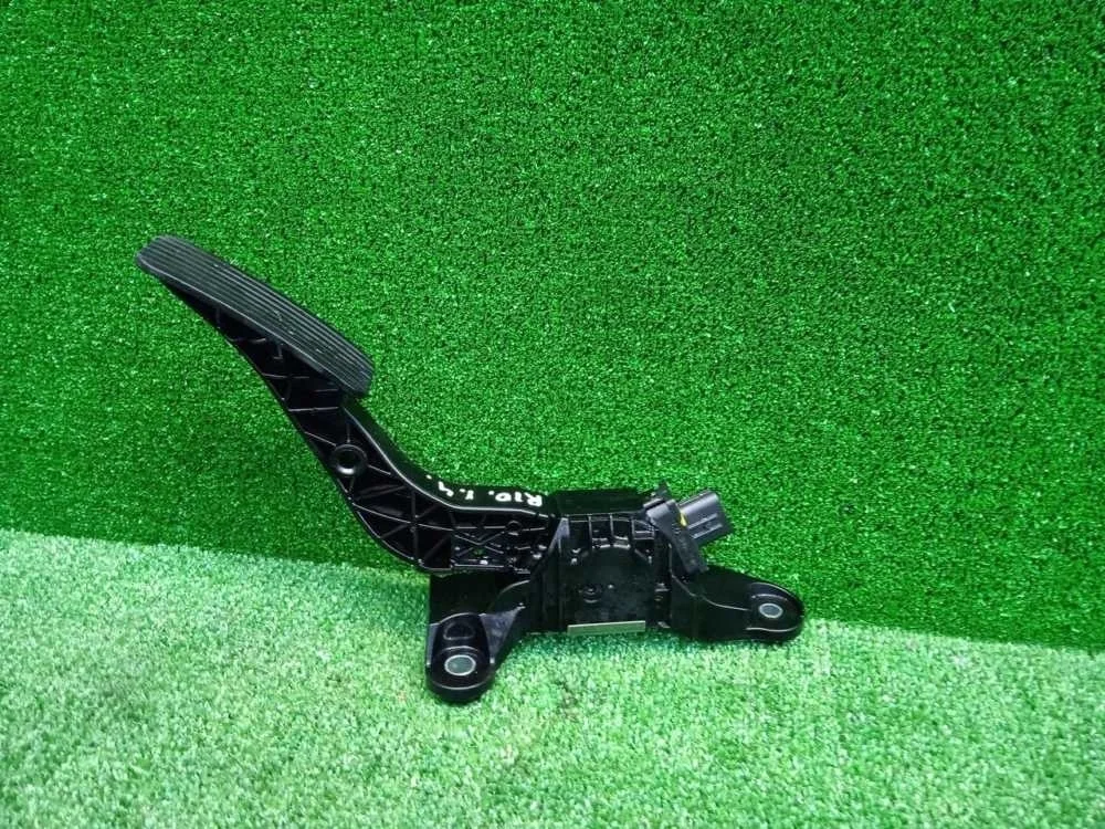 Педаль газа Kia Rio 2018 32700F2100 FB G4LC