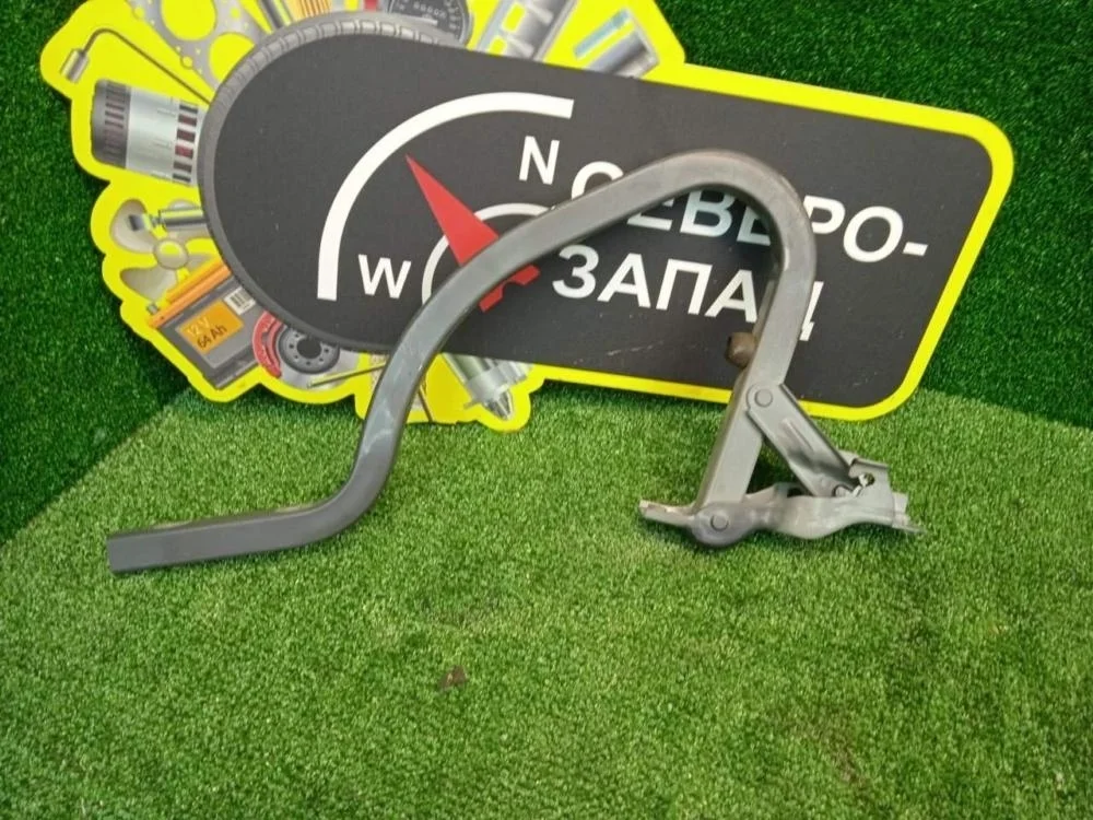 Петля багажника Hyundai Solaris 2013 792204L000 RB G4FC, правая