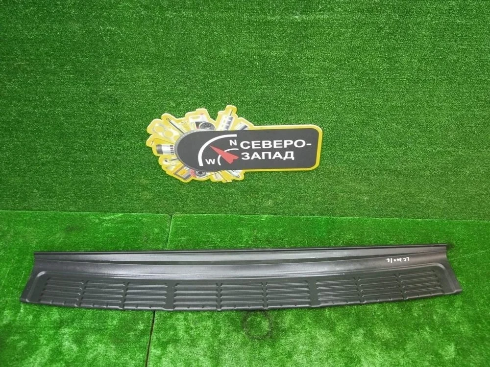 Накладка на бампер Toyota Land Cruiser 2011 5216260040 200 1VDFTV, задняя