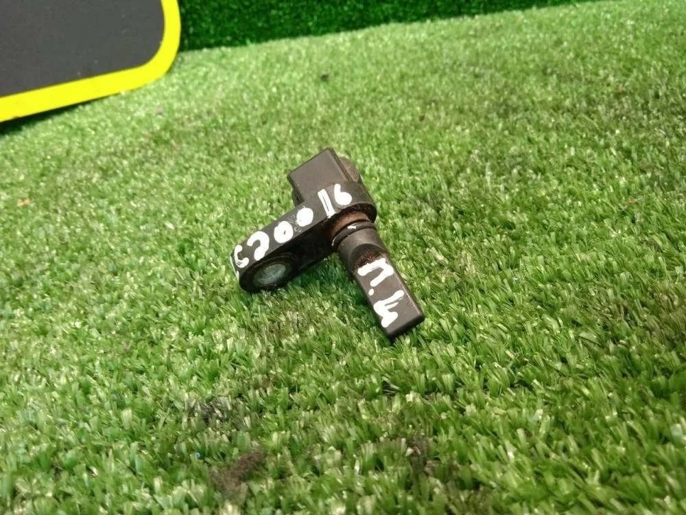 Датчик ABS Toyota Land Cruiser 2011 8954360050 200 1VDFTV, передний левый