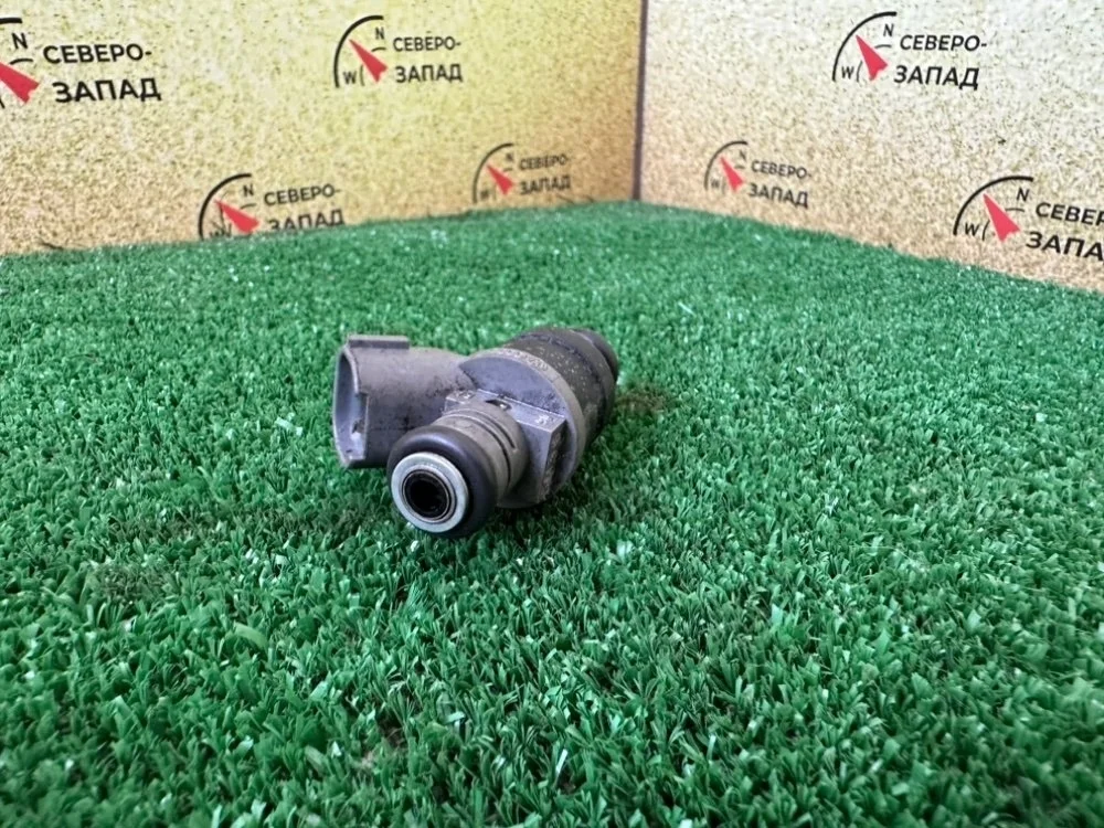 Форсунка топливная Skoda Octavia 2008 06A906031BT A5 BSE