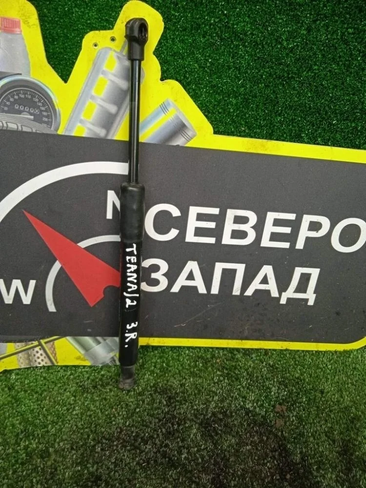 Амортизатор багажника Nissan Teana 2011 84430JN00A J32 QR25DE