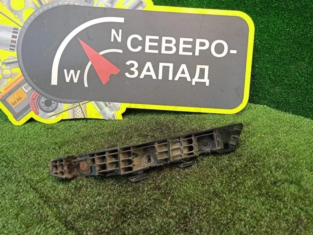 Кронштейн бампера Kia Sportage 2011 865133U000 SL G4KD, передний левый