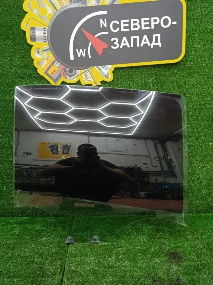 Стекло двери Renault Logan 2021 823008827R L52 K7M812, заднее правое