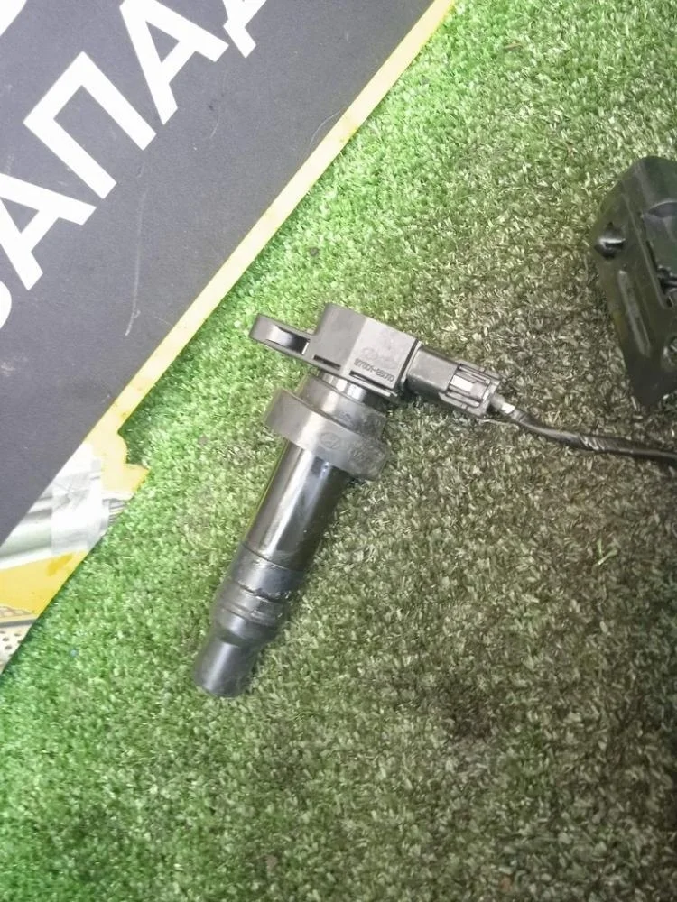 Катушка зажигания Hyundai Solaris 2012 273012B010 RB G4FA