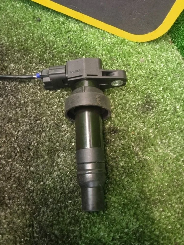 Катушка зажигания Hyundai Solaris 2012 273012B010 RB G4FA