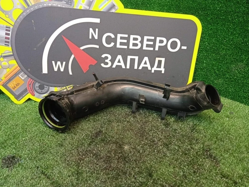 Патрубок интеркулера Skoda Yeti 2012 03C145673N 5L CAXA