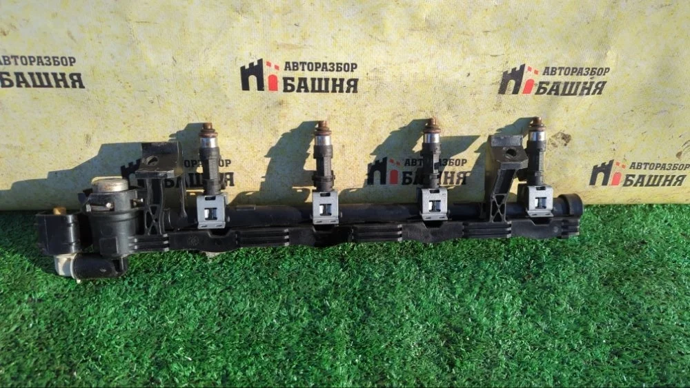 Рампа топливная Ford Focus 2012 1804263 3