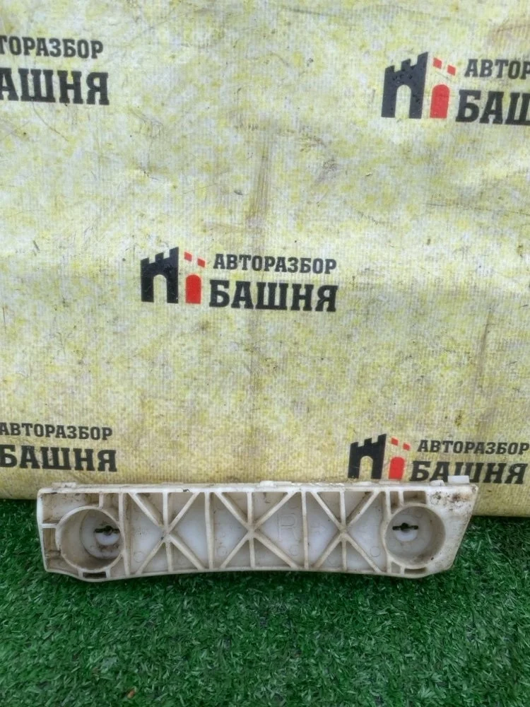 Кронштейн бампера Nissan Almera 2014 62222EW800 G15 K4M, передний правый