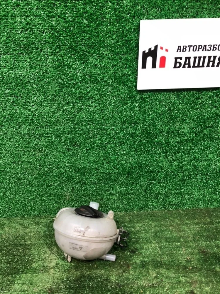 Бачок расширительный Skoda Octavia 2013 5Q0121407D A7 CJZA