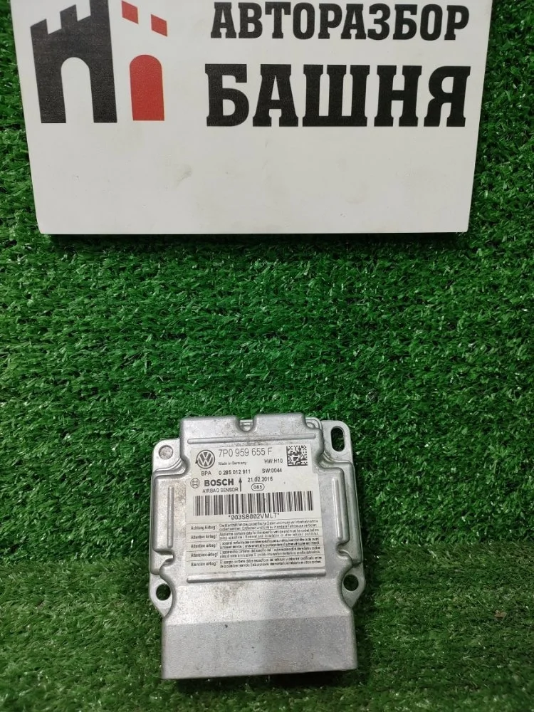 Блок управления SRS Volkswagen Touareg 2016 7P0959655F NF CMTA