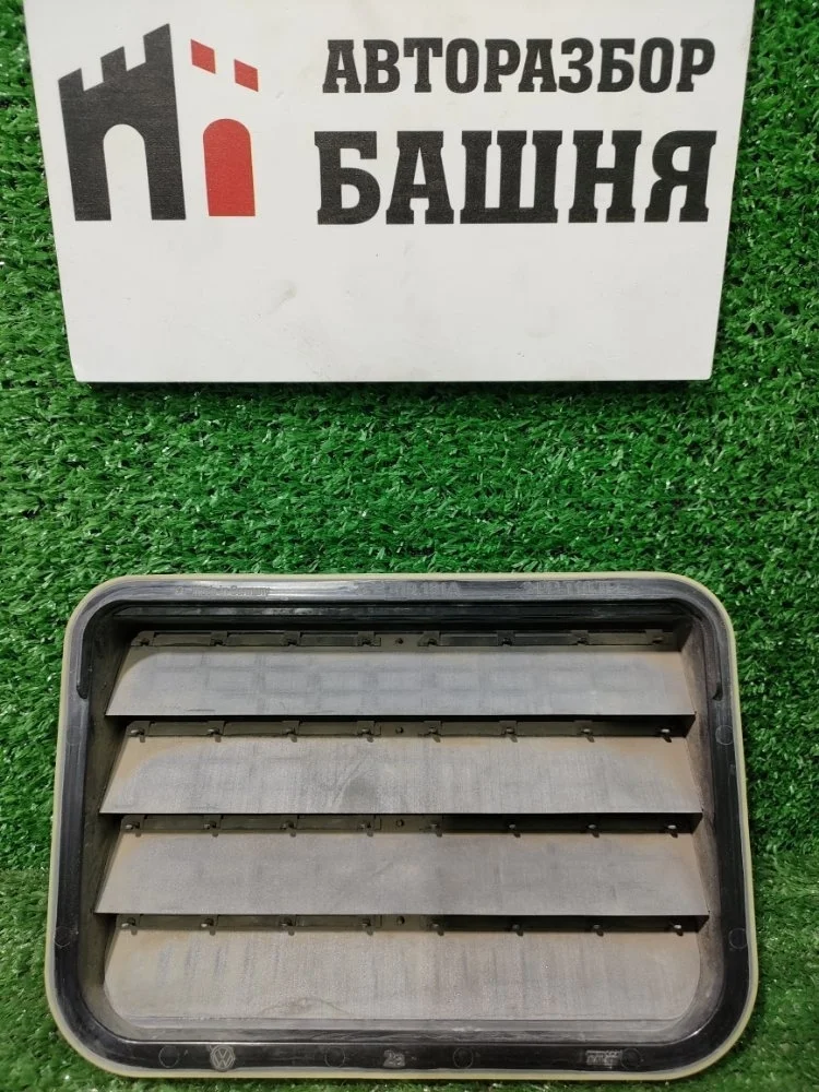 Решетка вентиляционная Volkswagen Touareg 2016 7PP819181A NF CMTA