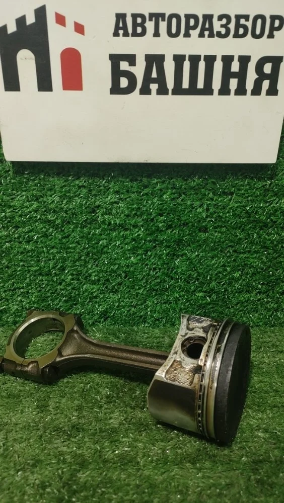 Поршень с шатуном Nissan Primera 2004 A2010AU300 P12 QG18DE