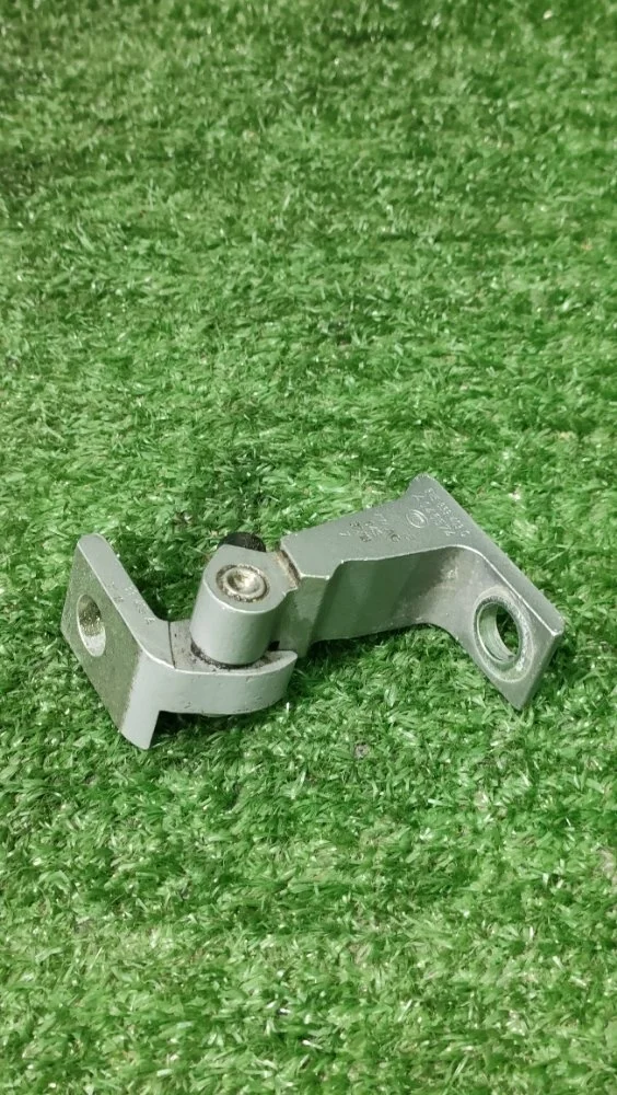 Петля двери Volkswagen Tiguan 2019 8V5833403B 2 CZDA, задняя левая