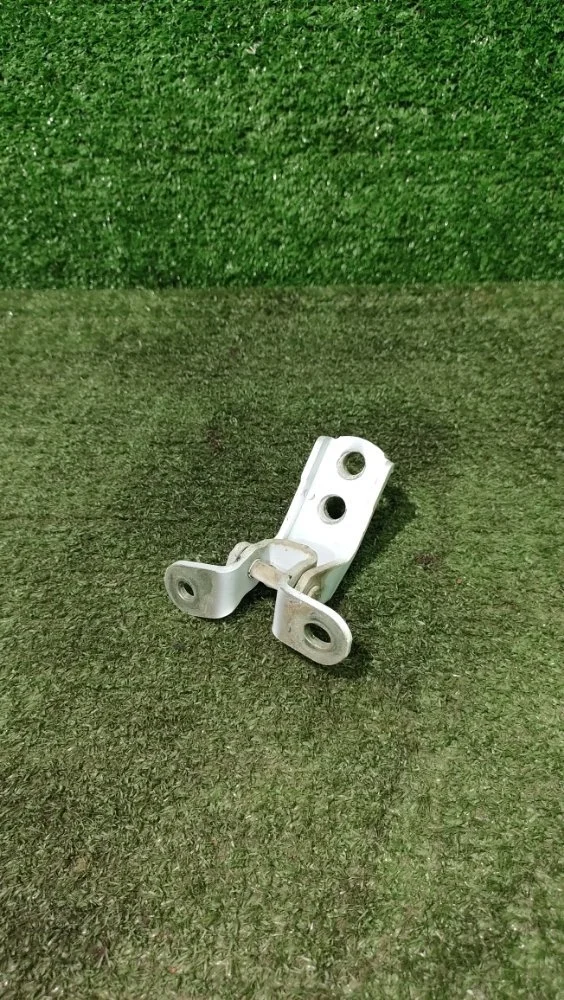 Петля двери Toyota Camry 2012 6871012151 50 2ARFE, передняя правая