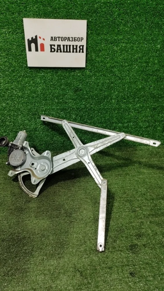 Стеклоподьемник Toyota Corolla 2013 6981002530 180 1NRFE, передний правый