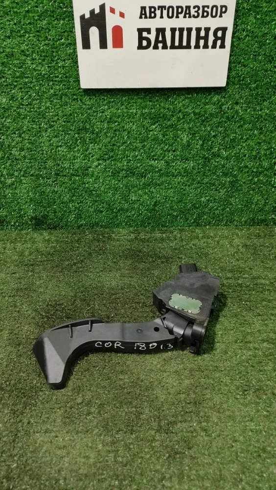 Педаль газа Toyota Corolla 2013 7811002120 180 1NRFE