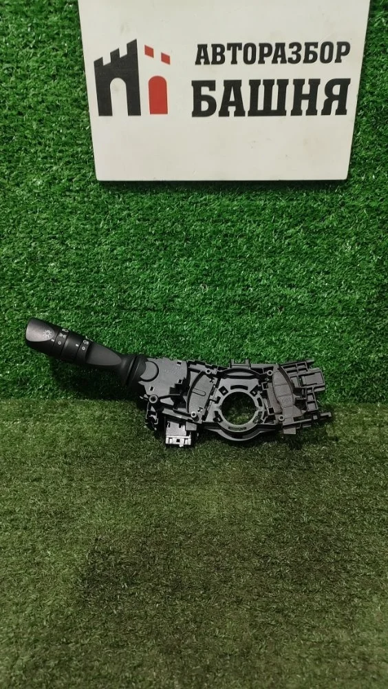 Подрулевой переключатель поворотников Toyota Corolla 2013 8414002740 180 1NRFE