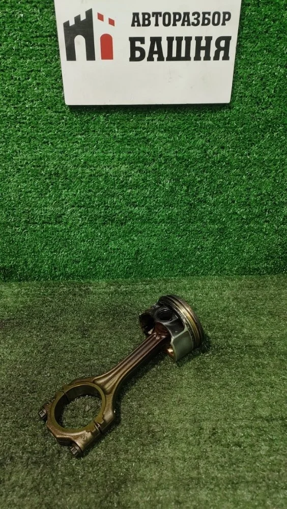 Поршень с шатуном Skoda Rapid 2015 03C198401D CAXA