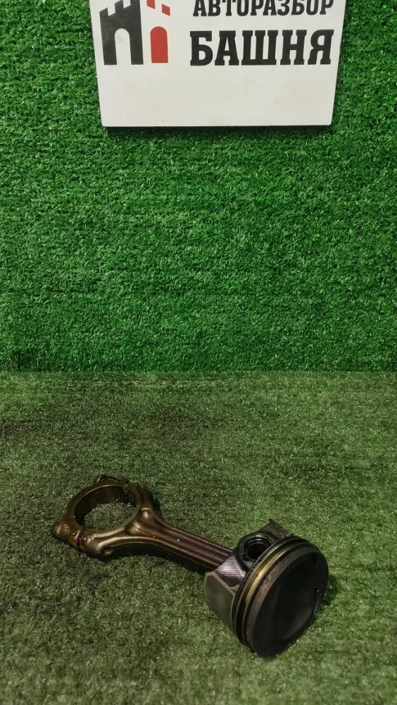 Поршень с шатуном Skoda Rapid 2015 03C198401D CAXA