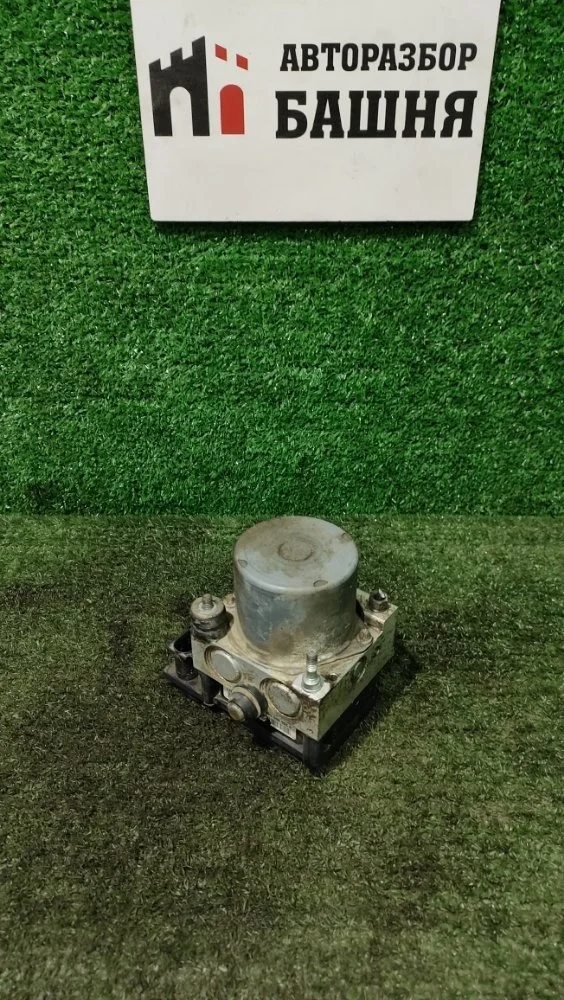 Блок управления ABS Nissan Tiida 2010 47660EM16B C11 HR16DE