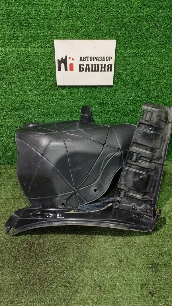 Подкрылок Nissan Tiida 2010 76749EM00A C11 HR16DE, задний левый