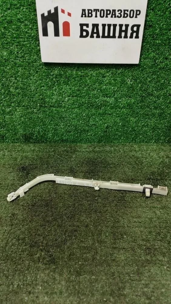 Кронштейн бампера Nissan Tiida 2010 85226EM40A C11 HR16DE, задний правый