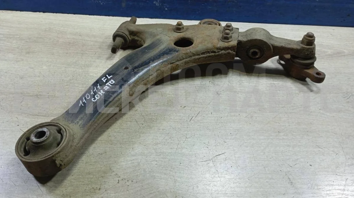 Рычаг передний левый Хендай Соната 4  (EF)