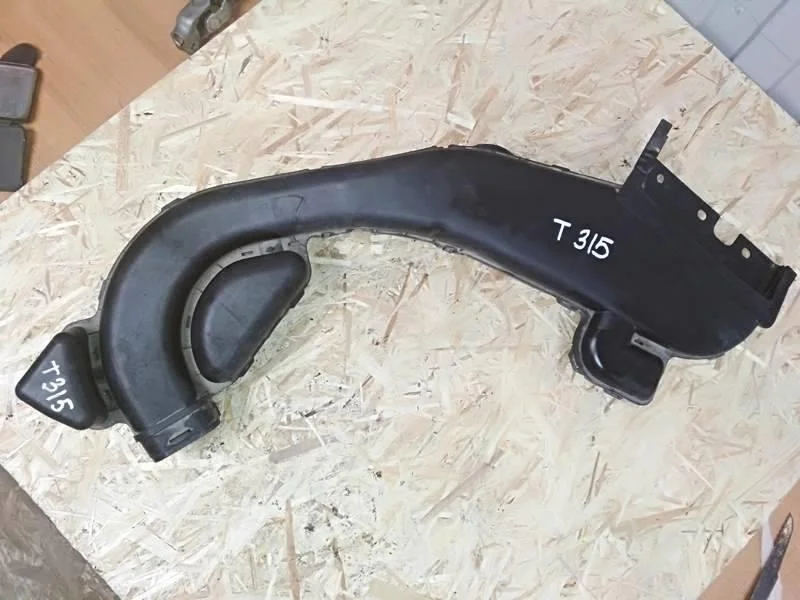 Б.у. воздухозаборник NISSAN X-TRAIL T31 NISSAN X-TRAIL T31