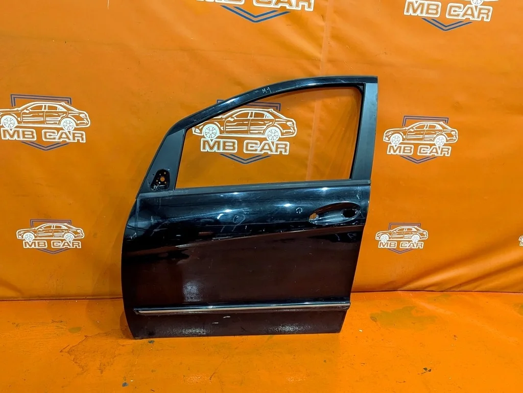 Дверь передняя левая Mercedes-Benz