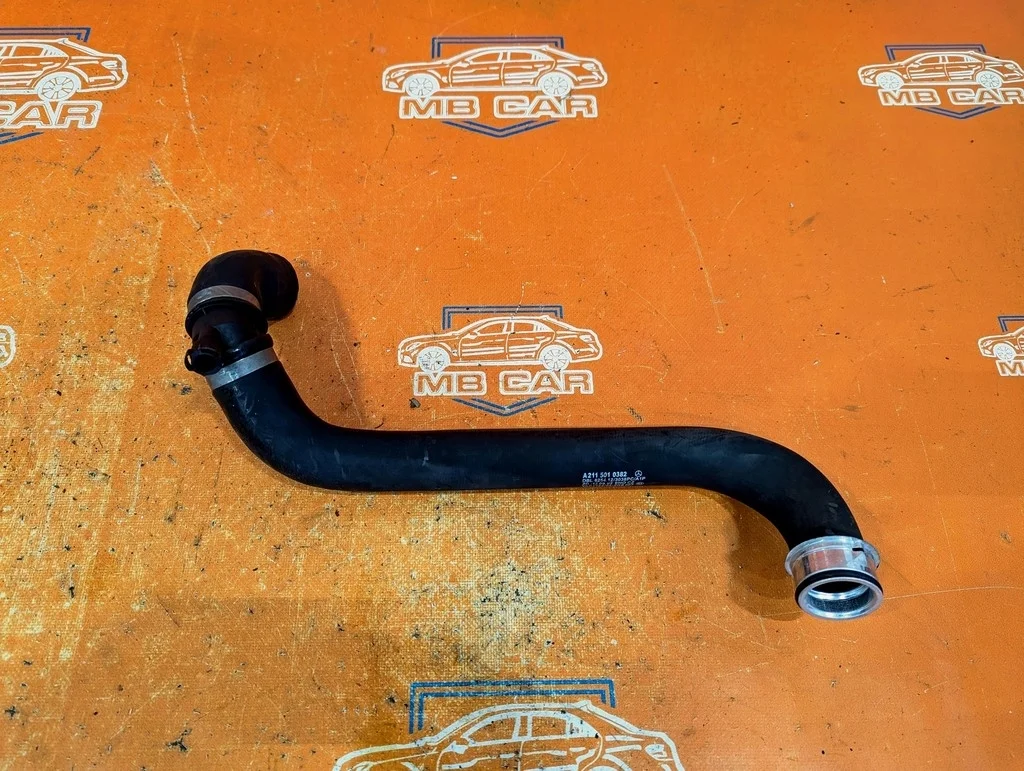 Патрубок радиатора Mercedes-Benz