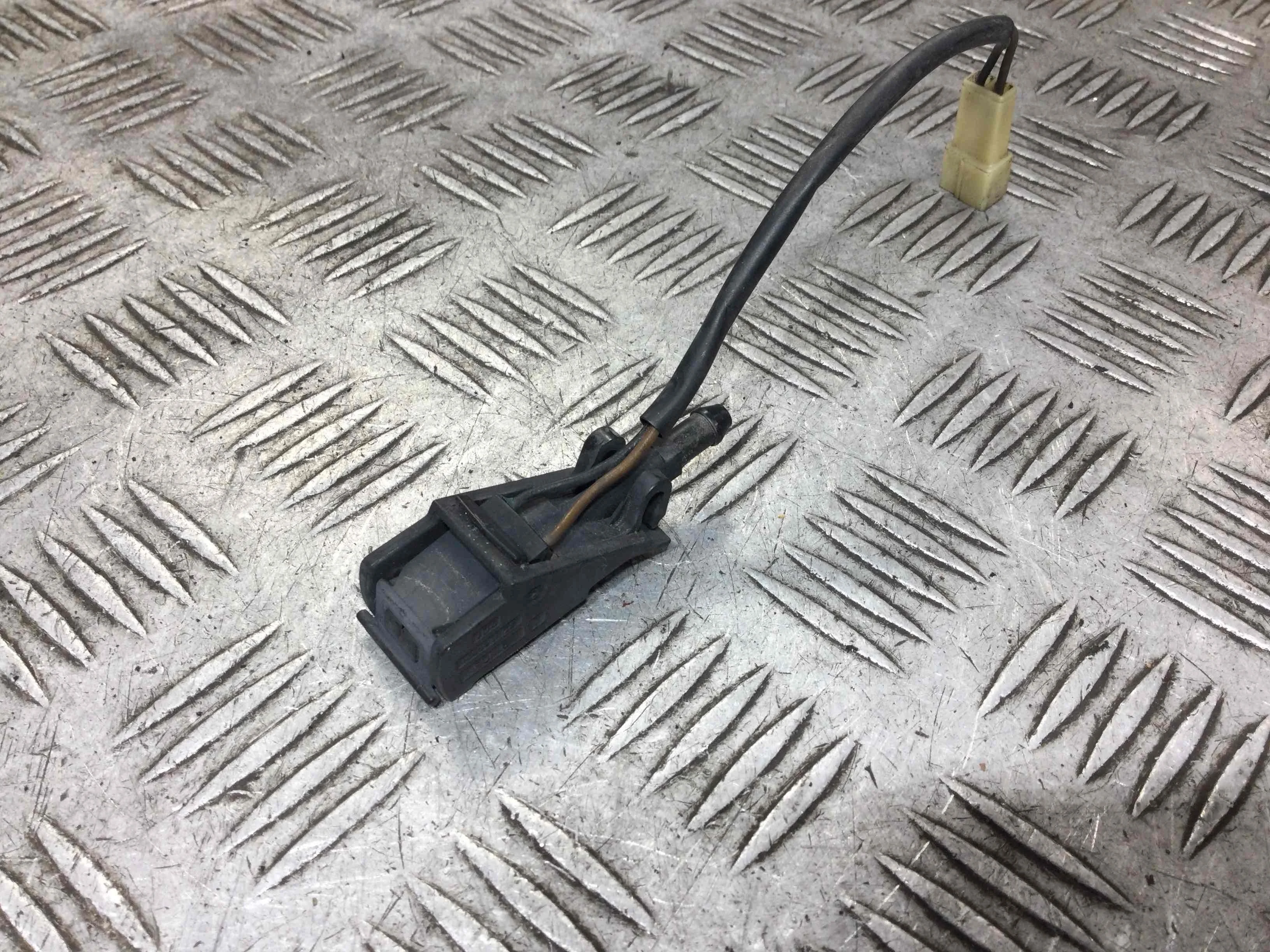 Форсунка омывателя Volkswagen Passat B5 (1996-2000) бензин 1.6 i Механика Универсал