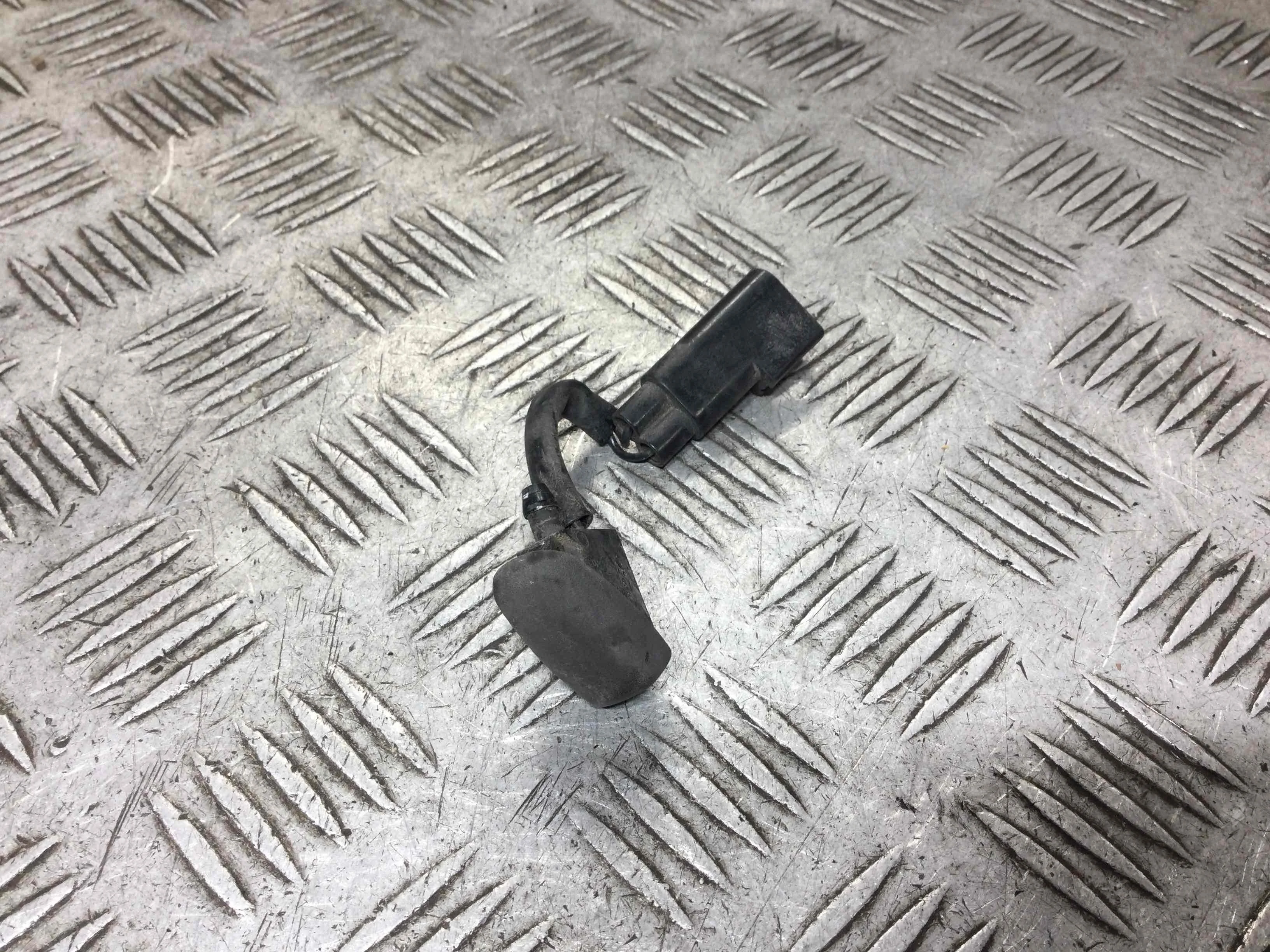 Форсунка омывателя Ford Focus 1 поколение [рестайлинг] (2001-2005) бензин 1.6 i Механика Х/б